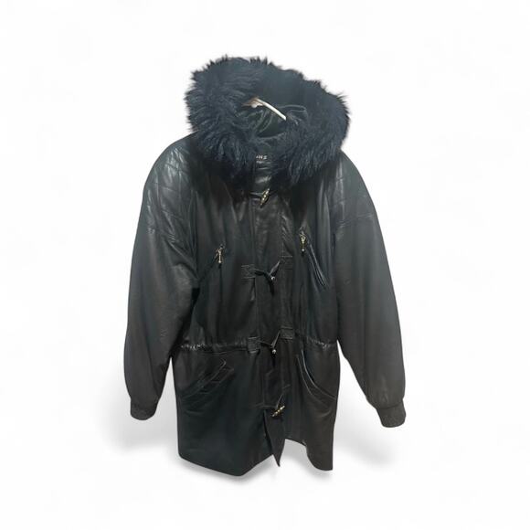 Wilson's Black Leather Fur Hood Women's Zip up Jacket Sz M Padded Shoulders - Picture 1 of 7